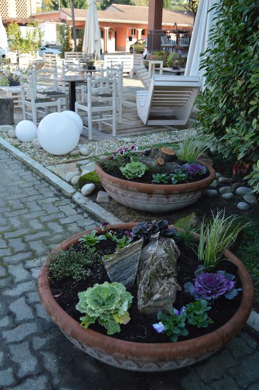 Hotel Le Vigne Di Corvino Casteggio Zewnętrze zdjęcie