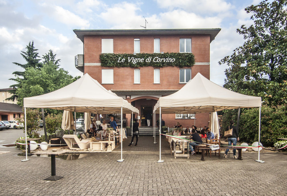Hotel Le Vigne Di Corvino Casteggio Zewnętrze zdjęcie