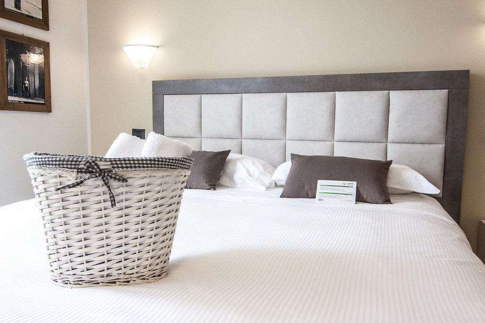 Hotel Le Vigne Di Corvino Casteggio Zewnętrze zdjęcie