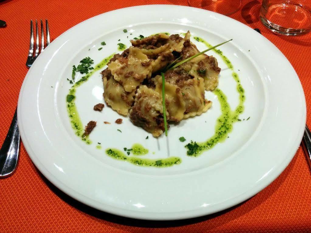 Hotel Le Vigne Di Corvino Casteggio Zewnętrze zdjęcie
