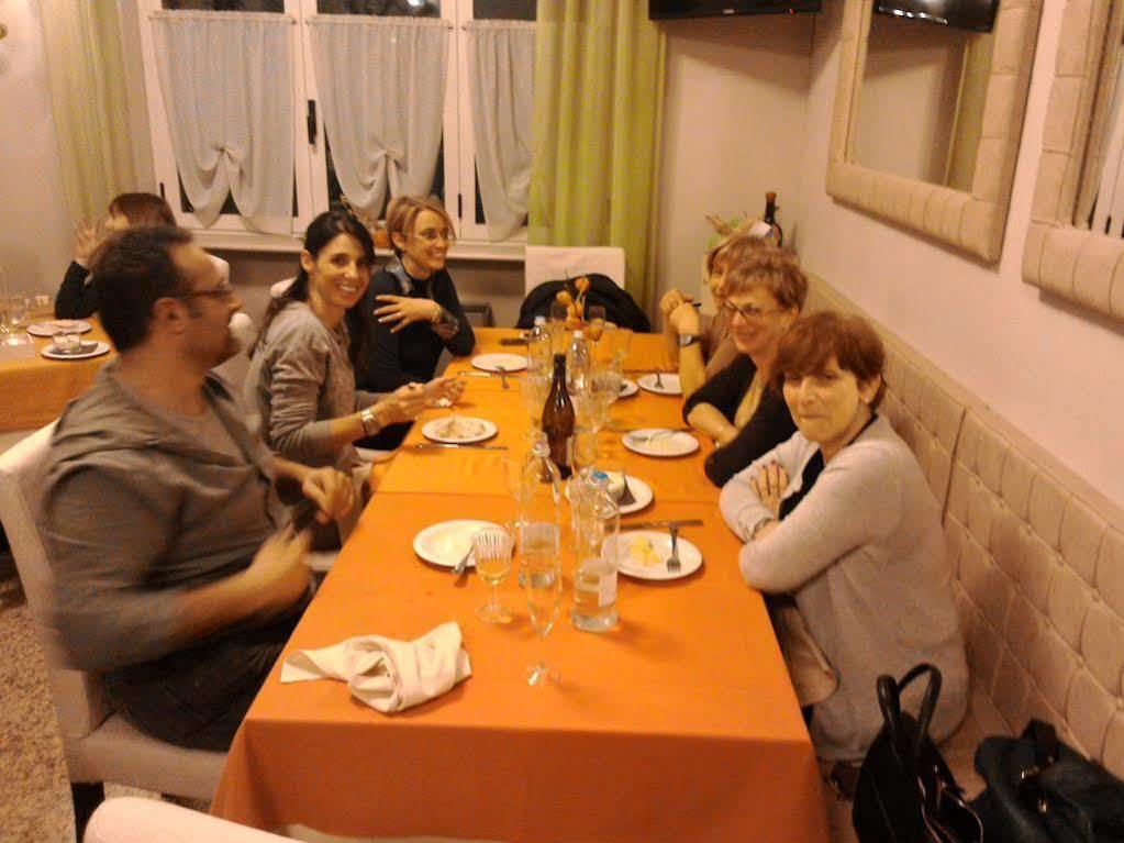 Hotel Le Vigne Di Corvino Casteggio Zewnętrze zdjęcie