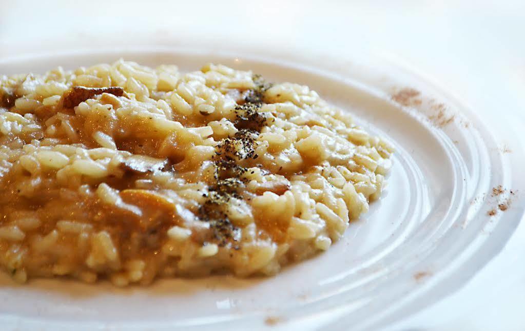 Hotel Le Vigne Di Corvino Casteggio Zewnętrze zdjęcie